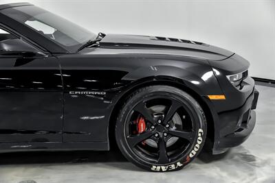 2015 Chevrolet Camaro SS   - Photo 15 - Joliet, IL 60435