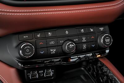 2021 Dodge Durango SRT Hellcat   - Photo 35 - Joliet, IL 60435