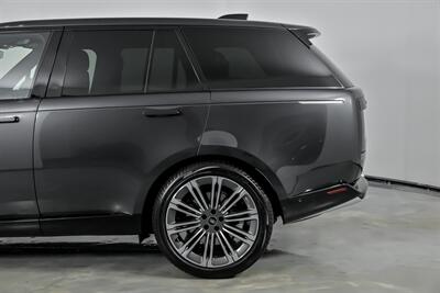 2023 Land Rover Range Rover P530 SE   - Photo 9 - Joliet, IL 60435