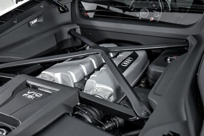 2017 Audi R8 5.2 quattro V10   - Photo 15 - Joliet, IL 60435