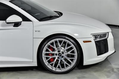 2017 Audi R8 5.2 quattro V10   - Photo 13 - Joliet, IL 60435