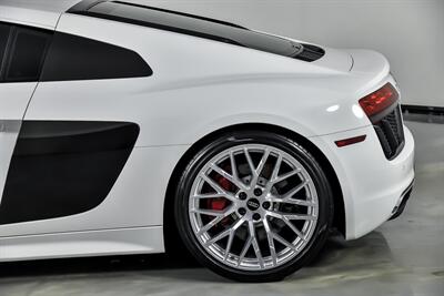 2017 Audi R8 5.2 quattro V10   - Photo 7 - Joliet, IL 60435