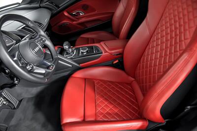 2017 Audi R8 5.2 quattro V10   - Photo 21 - Joliet, IL 60435