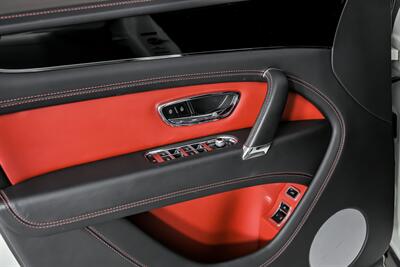 2018 Bentley Bentayga W12 Signature Edition   - Photo 17 - Joliet, IL 60435