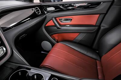 2018 Bentley Bentayga W12 Signature Edition   - Photo 38 - Joliet, IL 60435