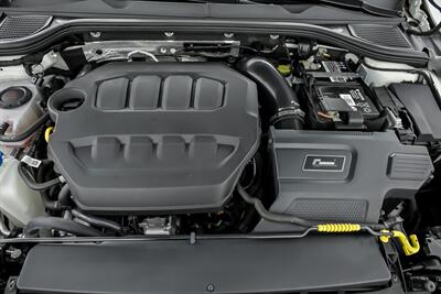 2022 Volkswagen Golf R 4Motion   - Photo 16 - Joliet, IL 60435
