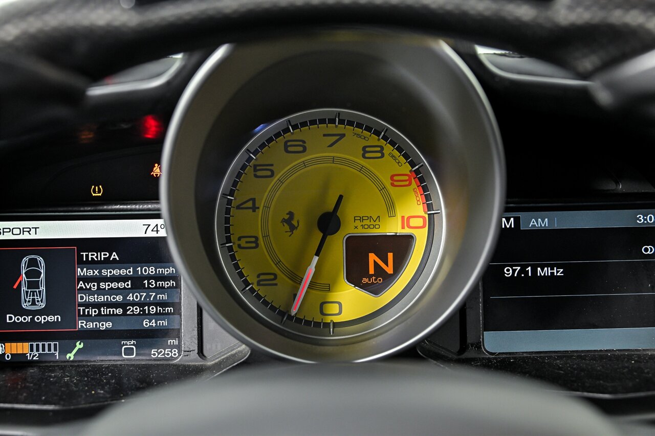 2013 Ferrari 458 Spider Base - Photo 26