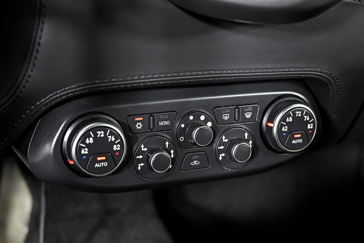 2013 Ferrari 458 Spider Base - Photo 31