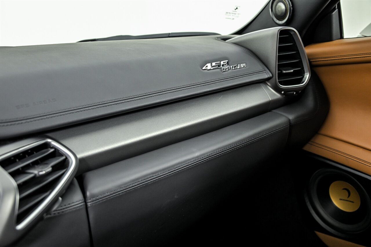 2013 Ferrari 458 Spider Base - Photo 30