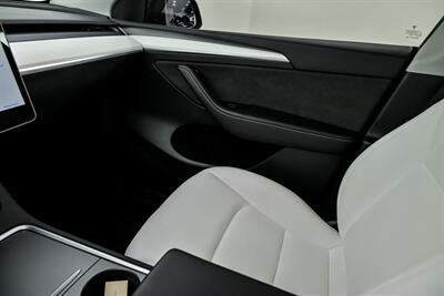 2023 Tesla Model Y Performance   - Photo 41 - Joliet, IL 60435