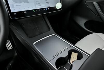 2023 Tesla Model Y Performance   - Photo 40 - Joliet, IL 60435