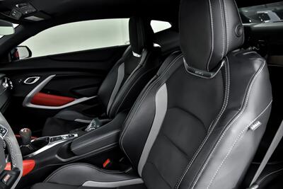 2022 Chevrolet Camaro LT1   - Photo 21 - Joliet, IL 60435