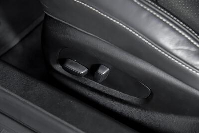 2022 Chevrolet Camaro LT1   - Photo 23 - Joliet, IL 60435