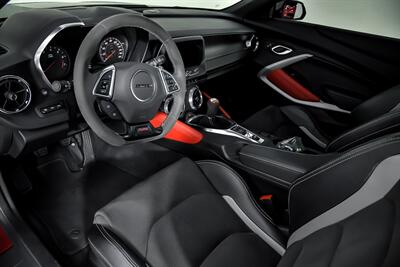 2022 Chevrolet Camaro LT1   - Photo 19 - Joliet, IL 60435