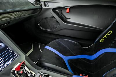 2022 Lamborghini Huracan STO-HUGE MSRP-RARE SPEC! - Photo 37 - Joliet, IL 60435