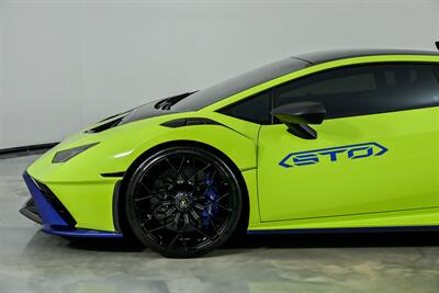 2022 Lamborghini Huracan STO-HUGE MSRP-RARE SPEC! - Photo 7 - Joliet, IL 60435