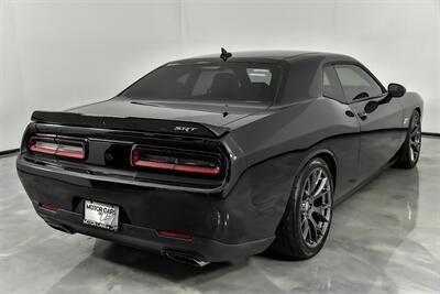 2015 Dodge Challenger SRT 392   - Photo 12 - Joliet, IL 60435