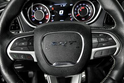 2015 Dodge Challenger SRT 392   - Photo 28 - Joliet, IL 60435