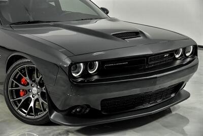 2015 Dodge Challenger SRT 392   - Photo 3 - Joliet, IL 60435