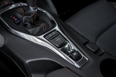 2017 Chevrolet Camaro SS   - Photo 38 - Joliet, IL 60435