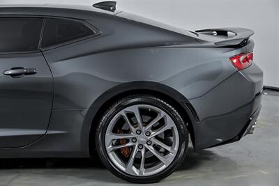 2017 Chevrolet Camaro SS   - Photo 9 - Joliet, IL 60435