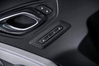 2017 Chevrolet Camaro SS   - Photo 19 - Joliet, IL 60435
