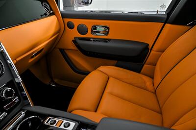 2025 Rolls-Royce Cullinan -FULL PAINT TO MATCH-MANDARIN GUTS!   - Photo 42 - Joliet, IL 60435
