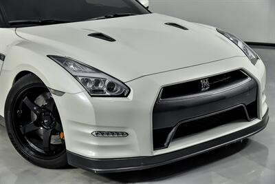 2014 Nissan GT-R Premium   - Photo 3 - Joliet, IL 60435