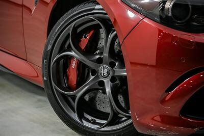 2017 Alfa Romeo Giulia Quadrifoglio   - Photo 4 - Joliet, IL 60435