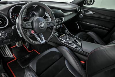 2017 Alfa Romeo Giulia Quadrifoglio   - Photo 20 - Joliet, IL 60435