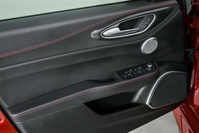 2017 Alfa Romeo Giulia Quadrifoglio   - Photo 18 - Joliet, IL 60435