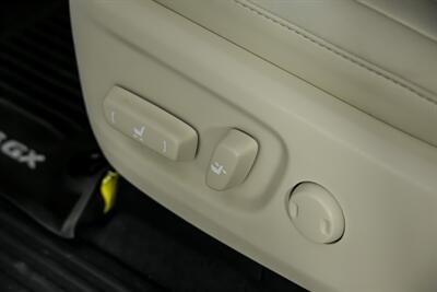 2023 Lexus GX 460   - Photo 26 - Joliet, IL 60435