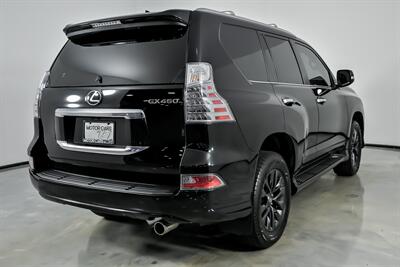2023 Lexus GX 460   - Photo 11 - Joliet, IL 60435