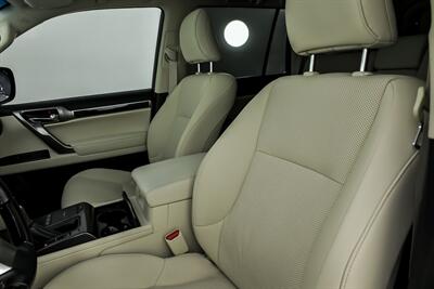 2023 Lexus GX 460   - Photo 21 - Joliet, IL 60435