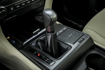 2023 Lexus GX 460   - Photo 36 - Joliet, IL 60435