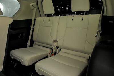 2023 Lexus GX 460   - Photo 24 - Joliet, IL 60435
