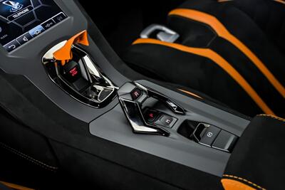 2022 Lamborghini Huracan STO-HUGE $426K MSRP-FULL PPF!   - Photo 35 - Joliet, IL 60435