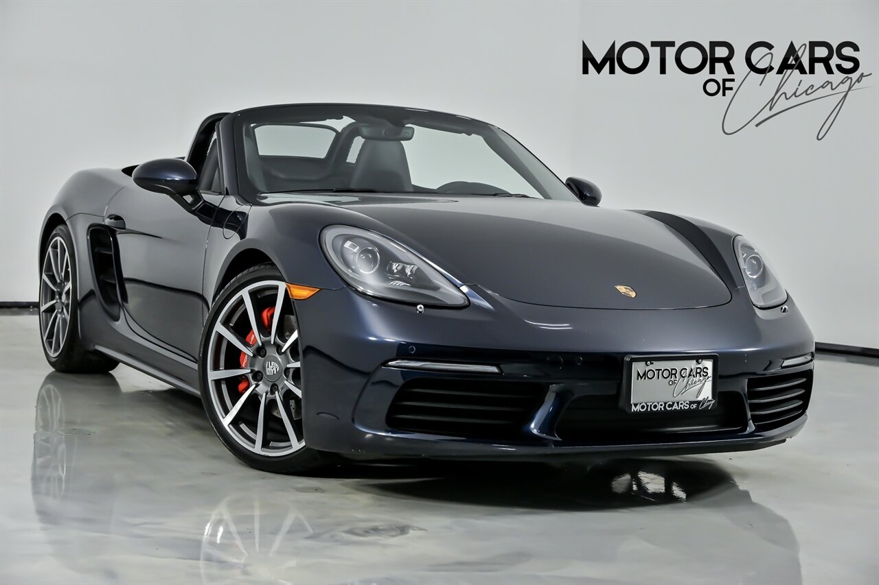 2017 Porsche 718 Boxster S-1 OWNER & CLEAN CARFAX   - Photo 1 - Joliet, IL 60435