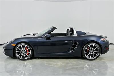2017 Porsche 718 Boxster S-1 OWNER & CLEAN CARFAX - Photo 8 - Joliet, IL 60435