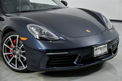 2017 Porsche 718 Boxster S-1 OWNER & CLEAN CARFAX - Photo 3 - Joliet, IL 60435