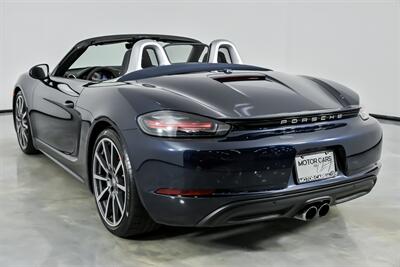 2017 Porsche 718 Boxster S-1 OWNER & CLEAN CARFAX - Photo 10 - Joliet, IL 60435