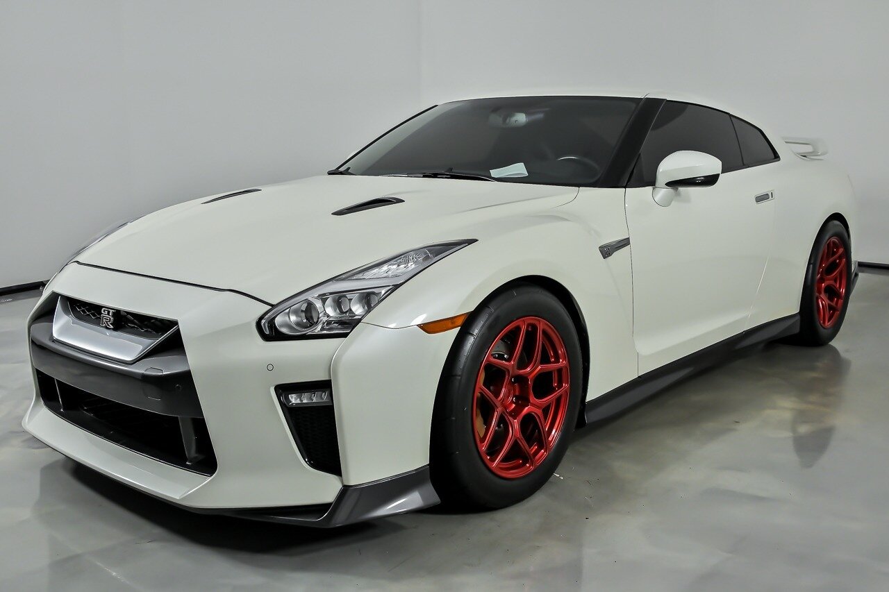 2019 Nissan GT-R Premium - Photo 6