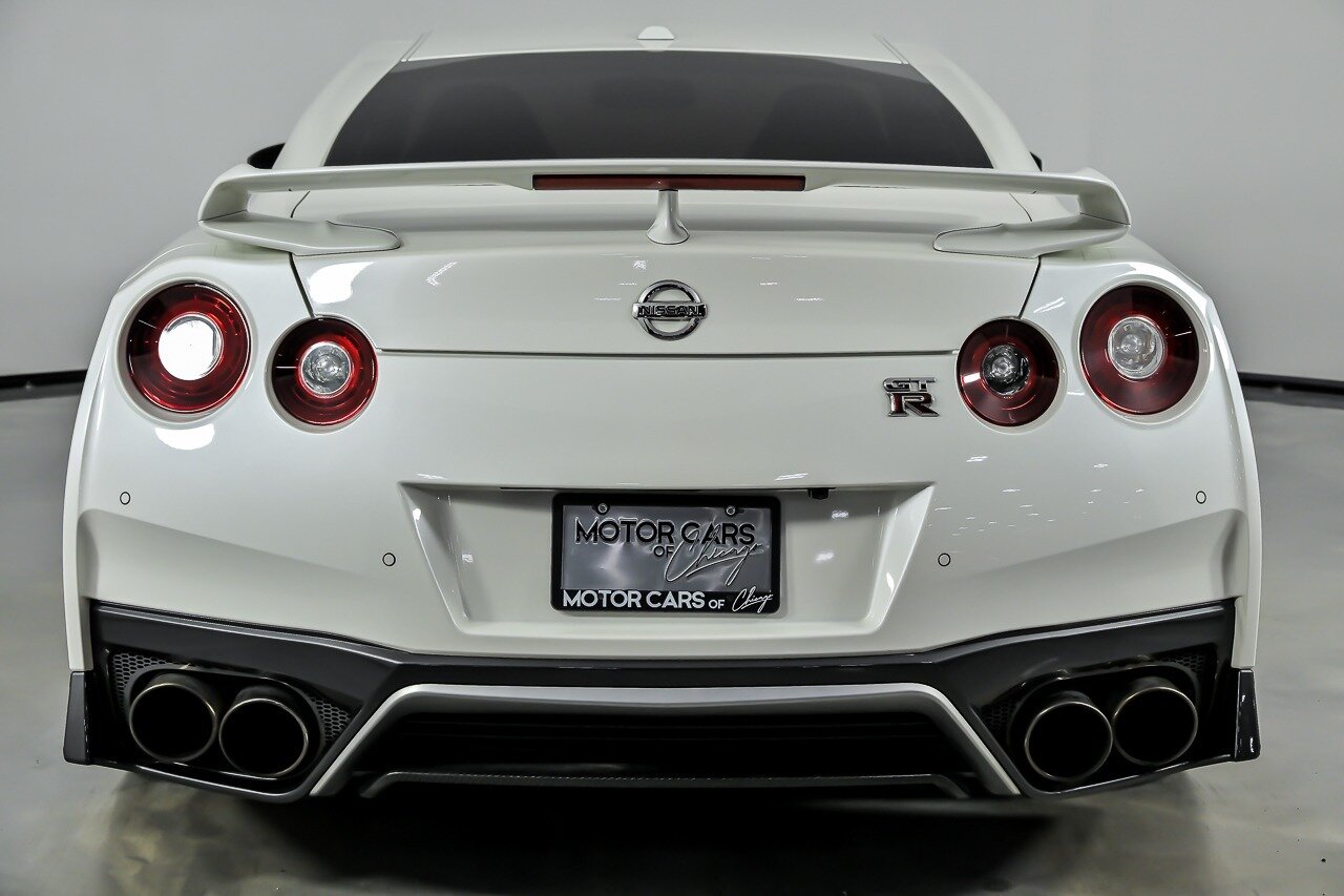 2019 Nissan GT-R Premium - Photo 11