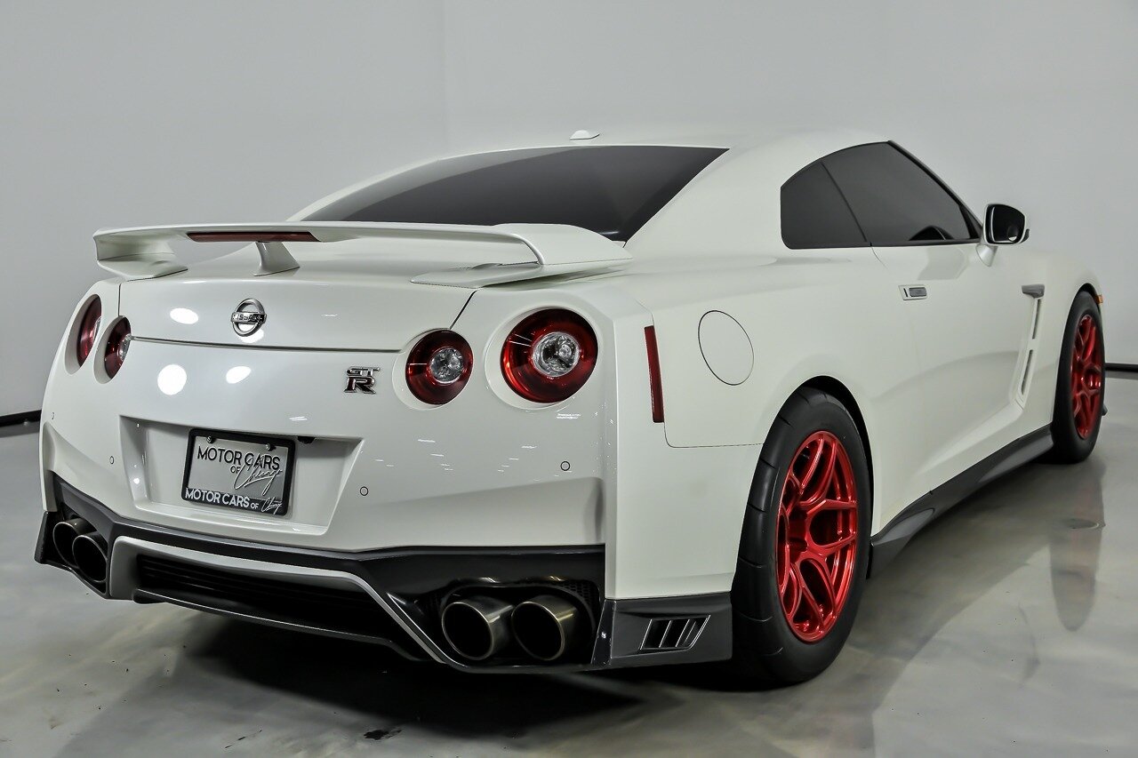 2019 Nissan GT-R Premium - Photo 12