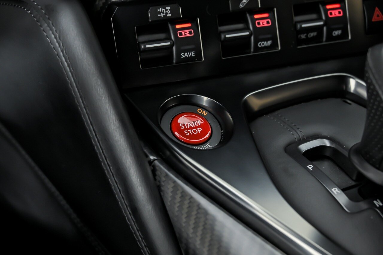 2019 Nissan GT-R Premium - Photo 34