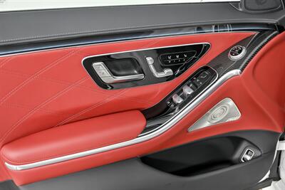 2024 Mercedes-Benz AMG S 63 E Performance   - Photo 17 - Joliet, IL 60435