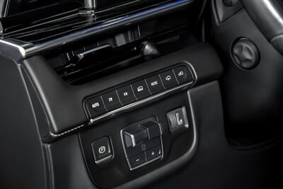2021 Cadillac Escalade Sport   - Photo 27 - Joliet, IL 60435