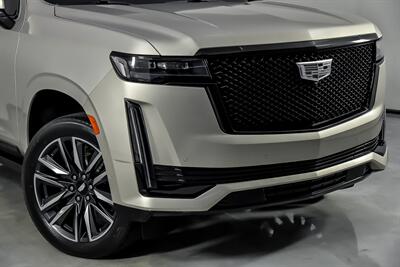 2021 Cadillac Escalade Sport   - Photo 3 - Joliet, IL 60435