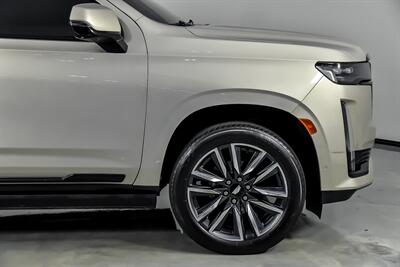 2021 Cadillac Escalade Sport   - Photo 15 - Joliet, IL 60435