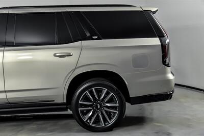 2021 Cadillac Escalade Sport   - Photo 9 - Joliet, IL 60435